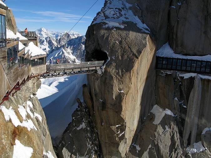 Мост на горе Aiguille du Midi