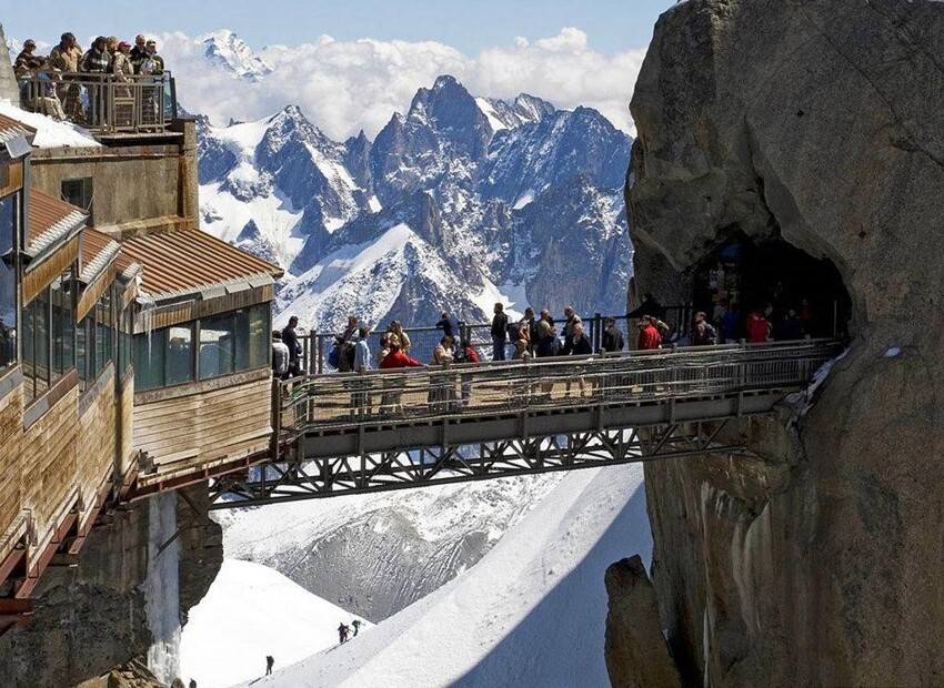 Мост на горе Aiguille du Midi