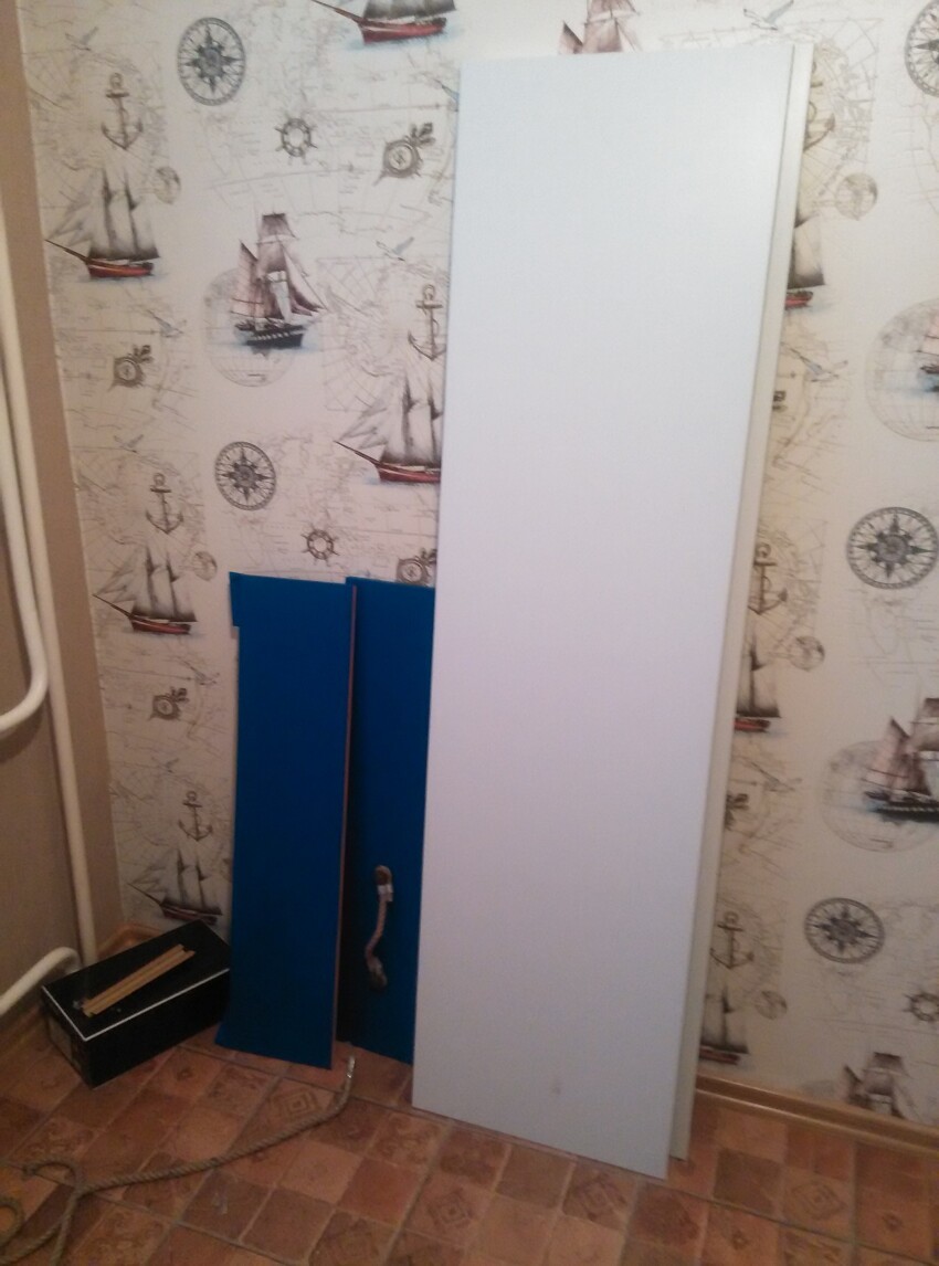 Люстра и шкаф в морском стиле для сына