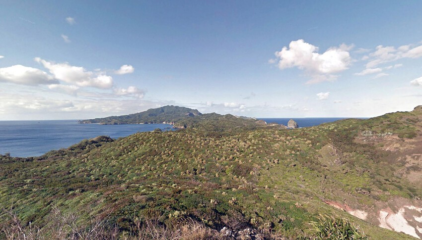 14. Остров Hahajima, Япония. Дальше — только на дельтаплане. (Фото Google, Inc.):
