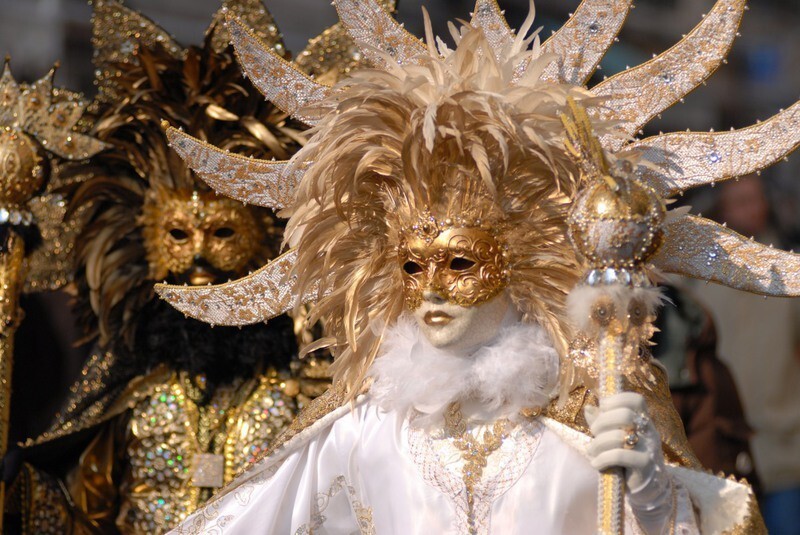 Карнавал в Венеции. Источник: Lebaccanti.com