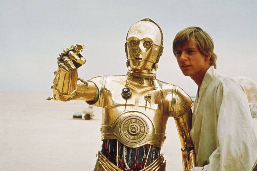 8. Изначально C-3PO должен был быть продавцом машин