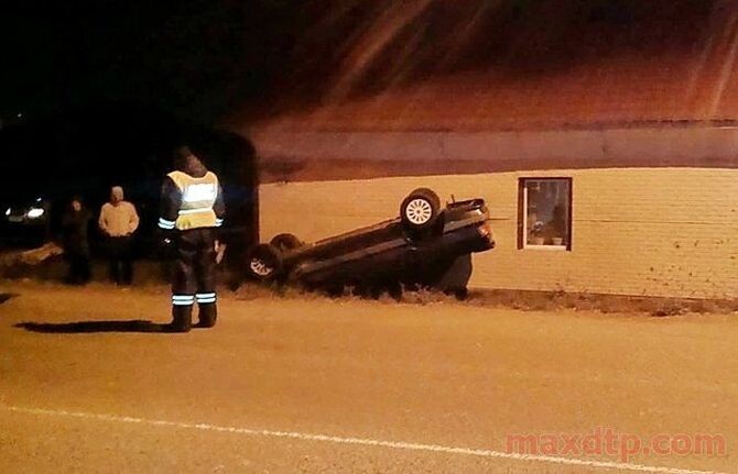 Авария в Омске на улице Леонова