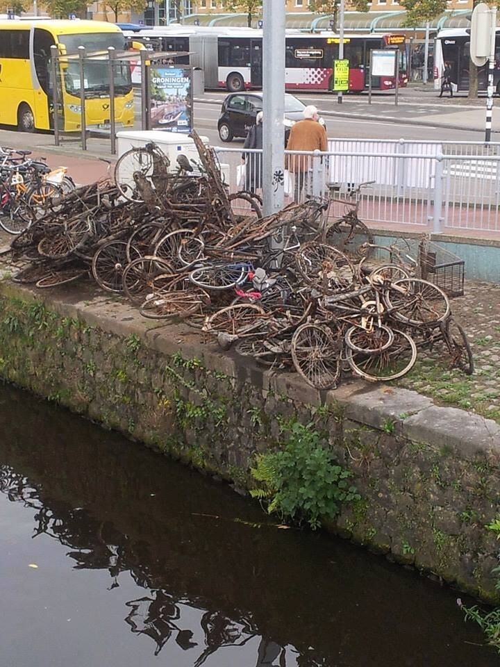 Выловили велосипеды
