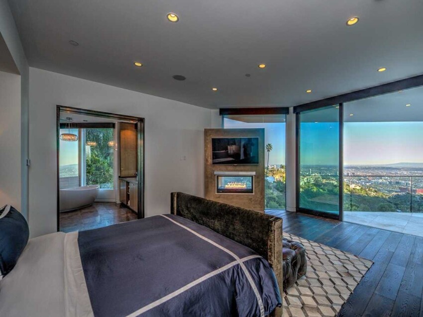 23-летняя звезда YouTube Джордан Марон купил особняк за 4,5 млн долларов в Голливуде