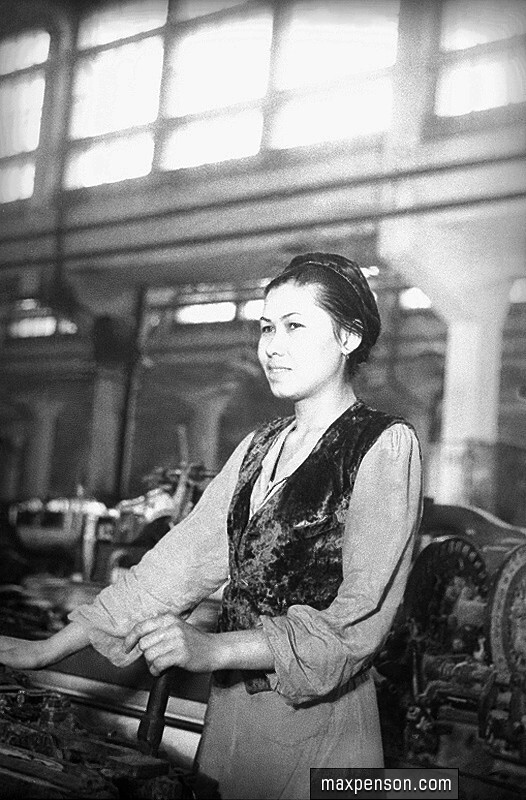Освобожденная женщина советского востока