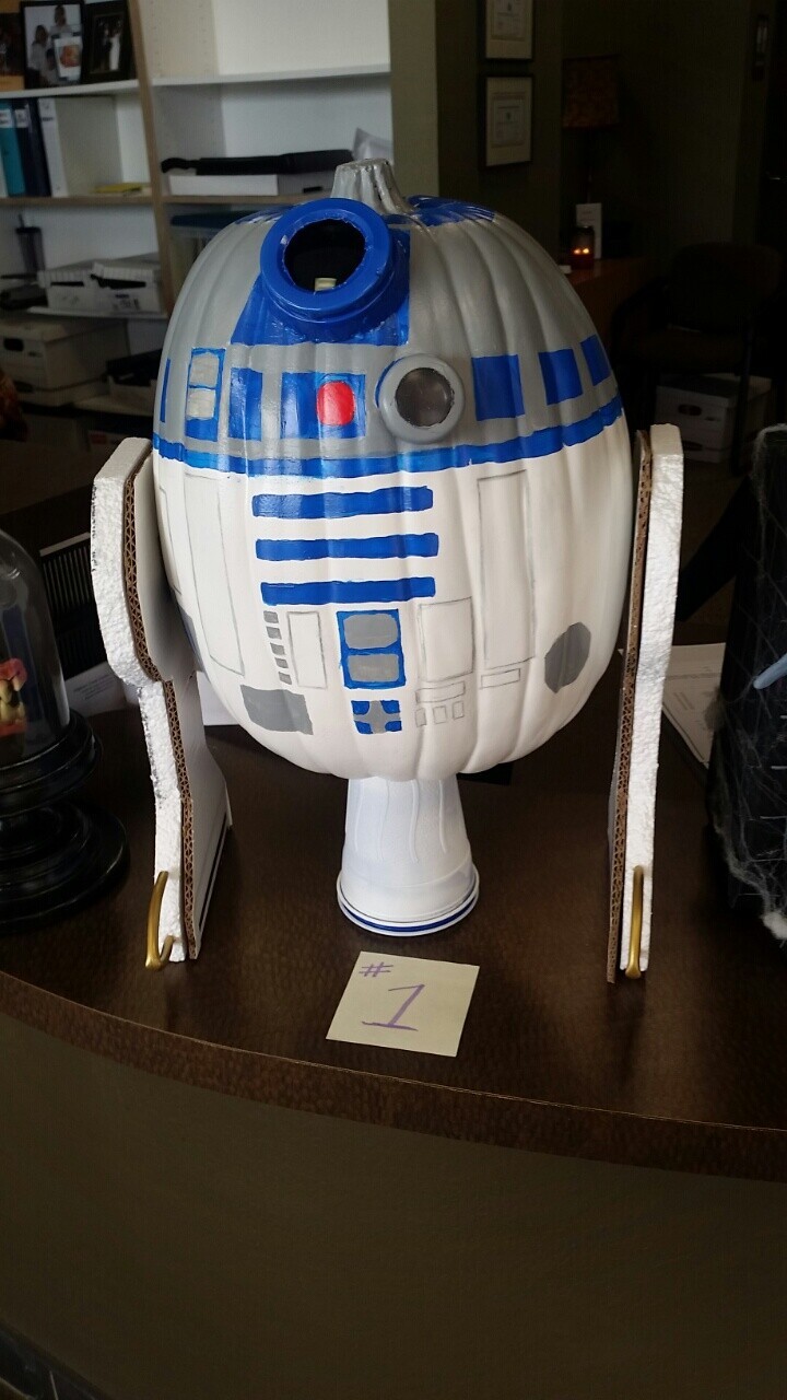 R2-D2 из тыквы