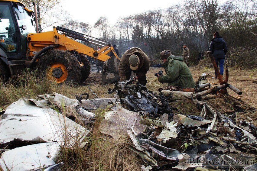 Подо Ржевом поисковики поднимают Пе-2 