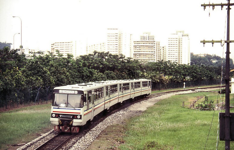  Малайзия, 21 марта 1989 года. Пятивагонный дизель-поезд.