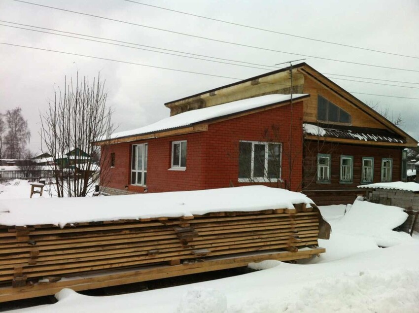 На фото дом зимой 2014