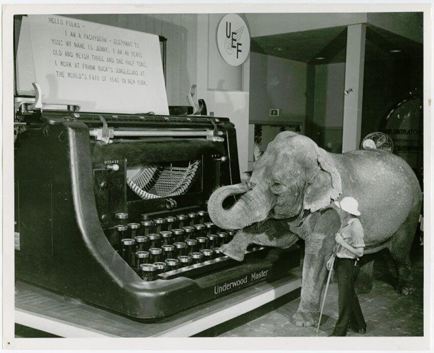 19. Презентация самой большой печатной машинки в мире на Всемирной выставке в Нью-Йорке, 1940 год.