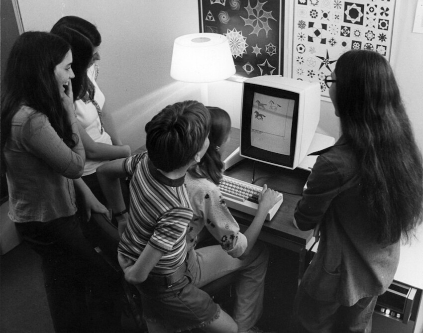 12. Первый ПК с графическим интерфейсом Xerox Alto. США, 1973 год.