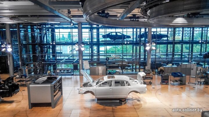 Сборка VW Phaeton и Bentley Continental Flying Spur в Дрездене