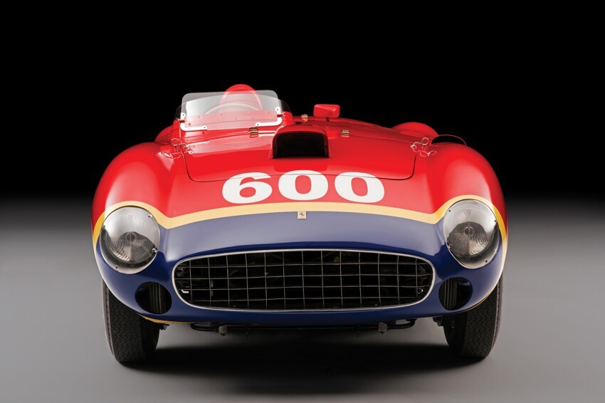 Гоночная Ferrari 1956 Хуана-Мануэля Фанхио уйдет с молотка