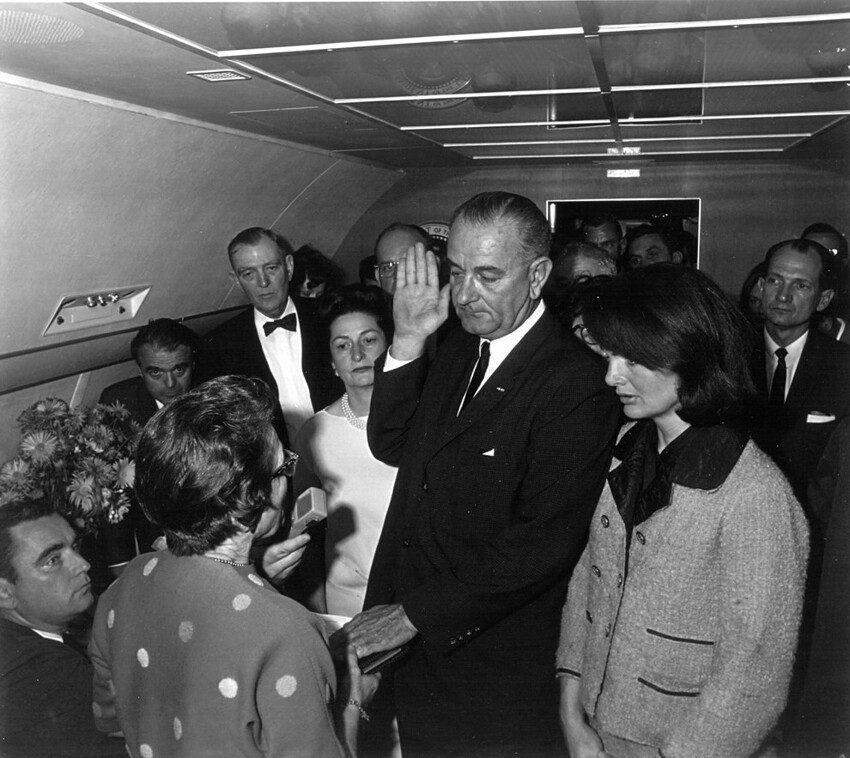 22 ноября 1963 – Джонсон Линдон становится президентом США