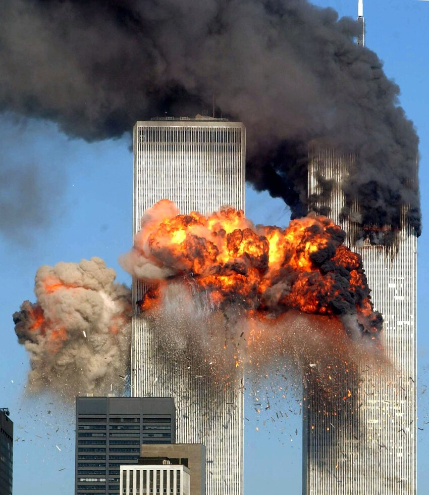 11 сентября 2001 – Террористическая атака на Всемирный торговый центр