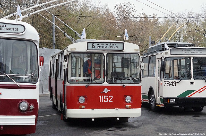 Парад ретро-троллейбусов в Москве