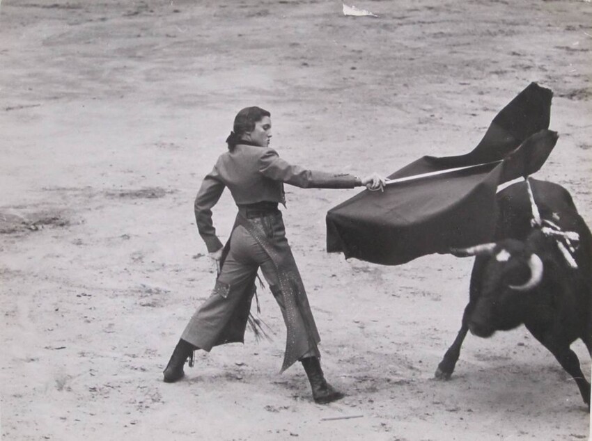 8. 18-летняя Conchita Cintron, вероятно, самая знаменитая женщина-матадор в истории Мексики,1940