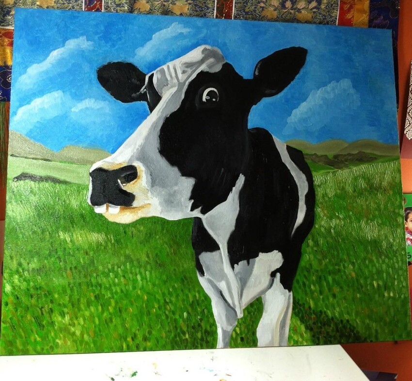 Мама нарисовала удивленную корову