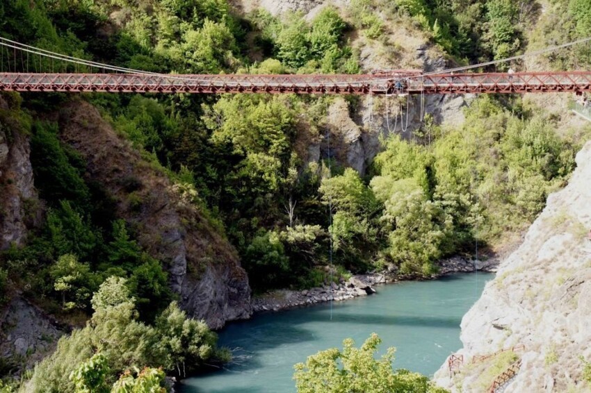 3. Подвесной мост горловины Каварау — Новая Зеландия