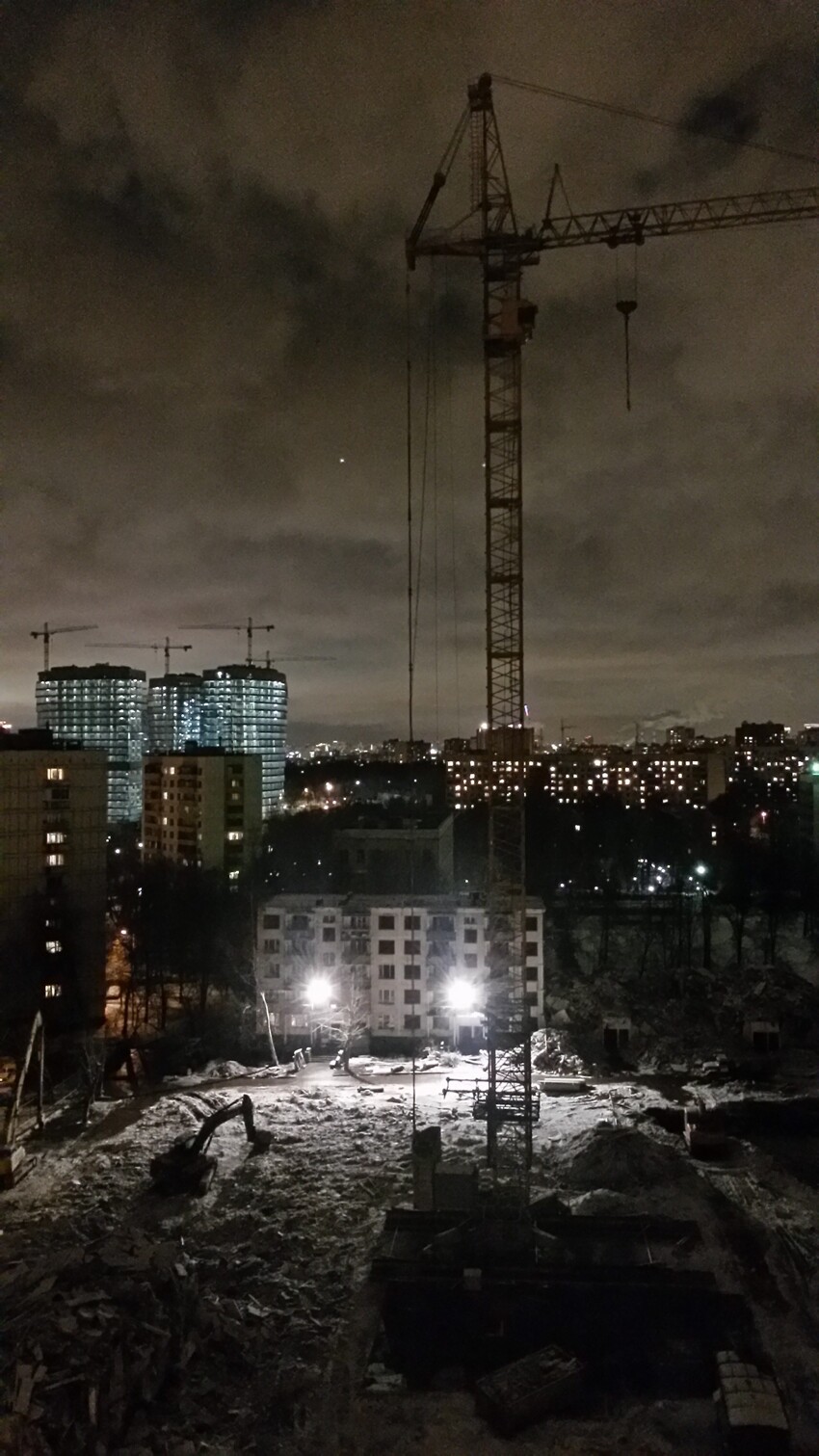Строительство многоэтажного дома в Москве