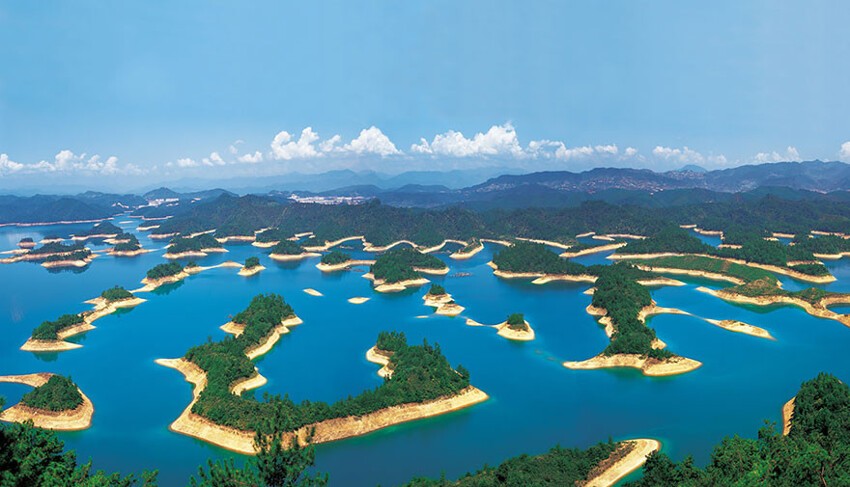 8. Озеро тысячи островов или Цяньдаоху 