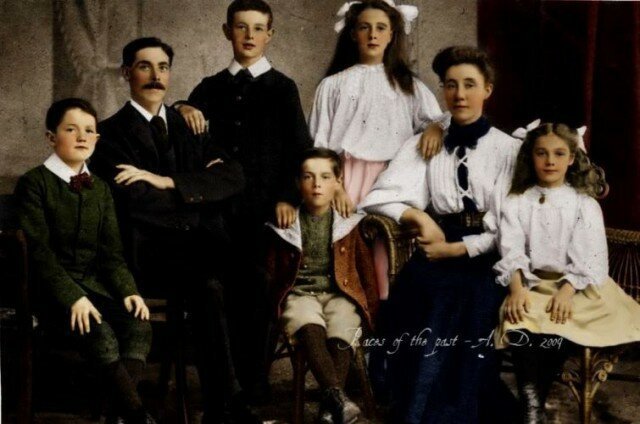 Раскрашенный портрет семьи Годвина, который позже погиб в катастрофе Титаника, 1911 гг. 