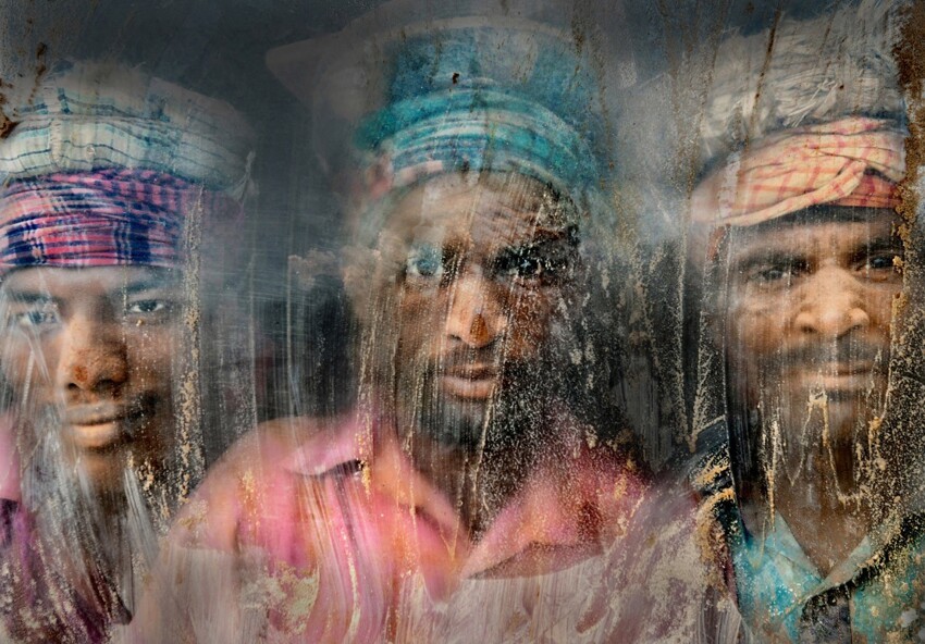 17. Поощрительный приз. Рабочие гравийного производства, Бангладеш. (Фото Faisal Azim):