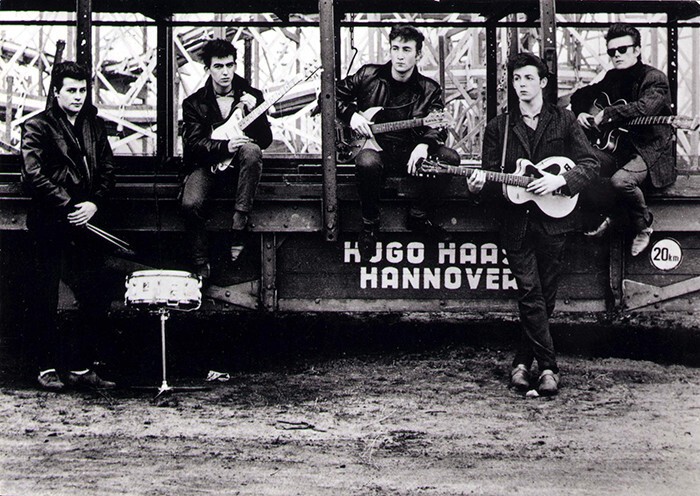 32. Первая настоящая фотосессия The Beatles в Гамбурге, 1960