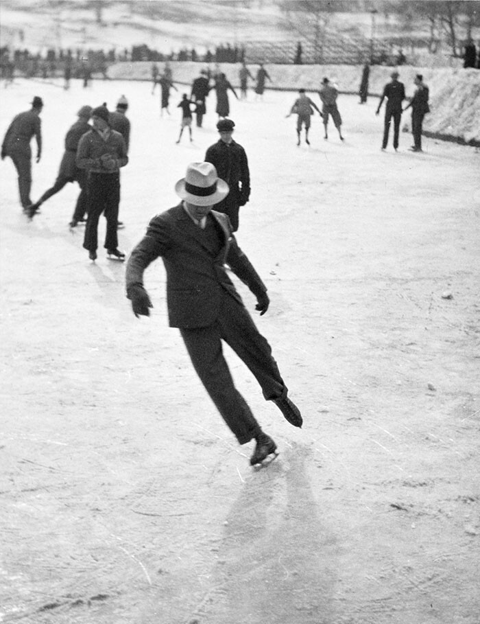 11. Мужчина, катающийся на льду, 1937