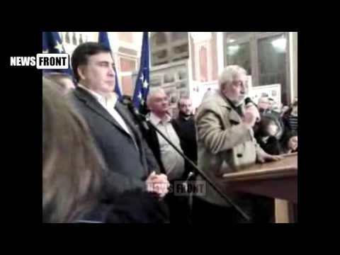 Нюхать фиалки подано, господа интеллигенты. 