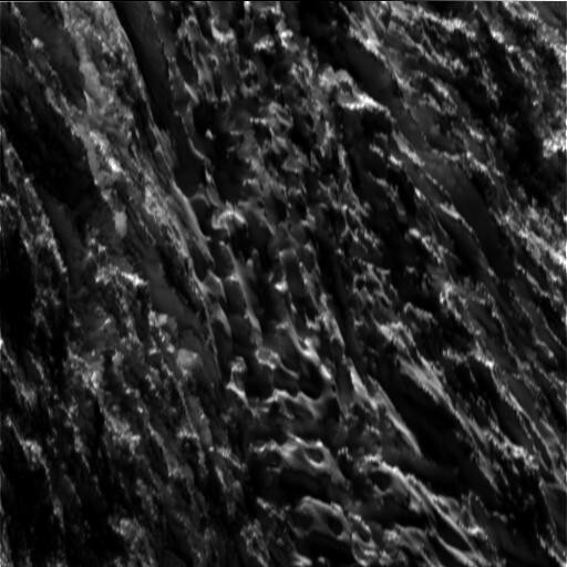 Cassini прислал первые фотографии с пролета через водяной шлейф Энцелада