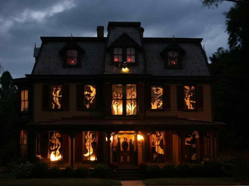 Дом на Хэллоуин 