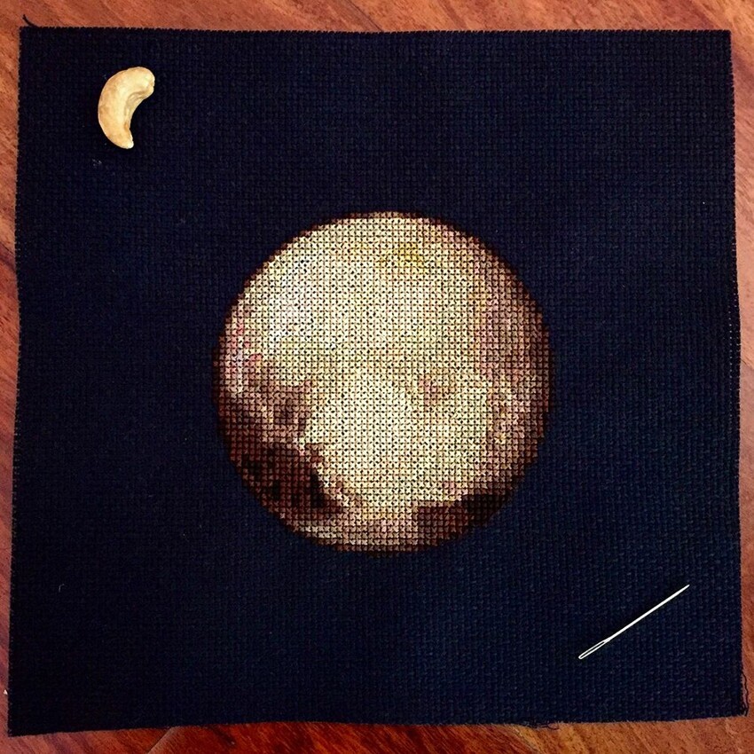 Вышила Плутон