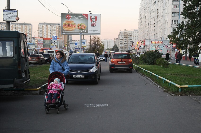 Кто пострадал от расширения зоны платных парковок в Москве