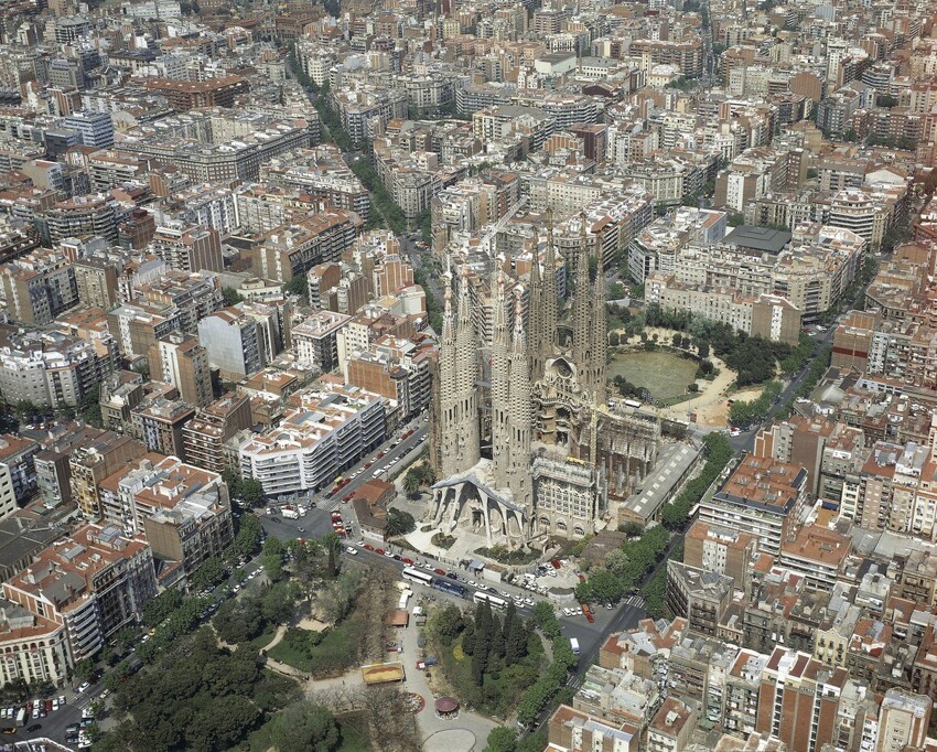 Строительство храма Святого Семейства в Барселоне