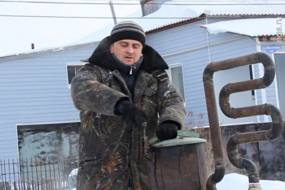 30-летний житель Омска решил заменить дорогой бензин на дешевое топливо