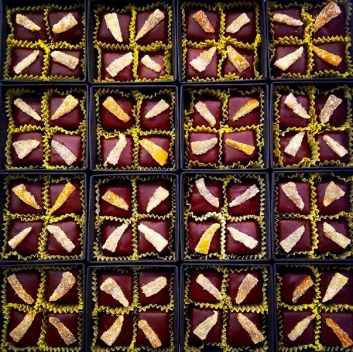 1. Идеальные ряды лимонных шоколадных конфет Meyer 