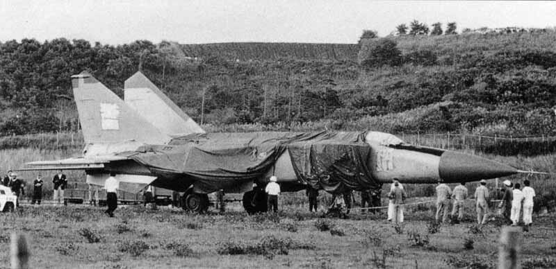 В 1976 году был угнан в Японию секретный МиГ- 25