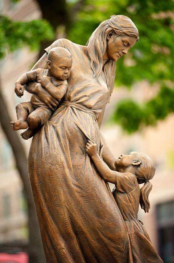 3. «Мама и дети». Американ-Форк, Юта, США