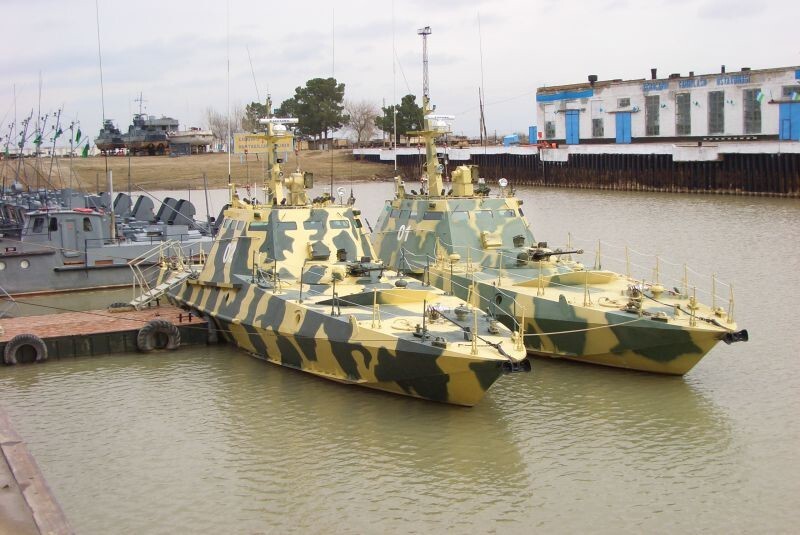 1. Пресс-служба Минобороны Украины сообщила, что в состав Военно-морских сил страны войдут два новых малых бронированных артиллерийских катера «Гюрза-М», которые будут оснащены оборудованием по стандартам НАТО.