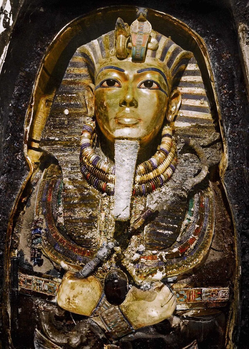 Ноябрь 1925 года. Посмертная маска Тутанхамона.