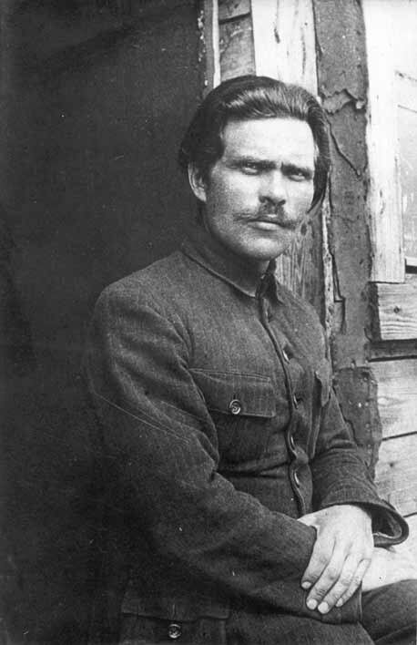 6. 1888 Родился Нестор Махно, украинский анархо-коммунист (ум. 1934).