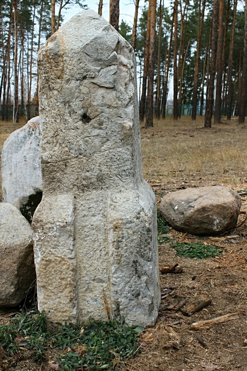 Фрагмент верстового столба, царских времен.