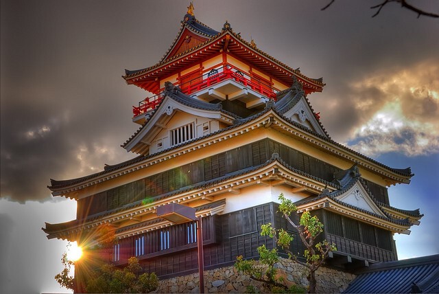Замок Киёсу в Японии