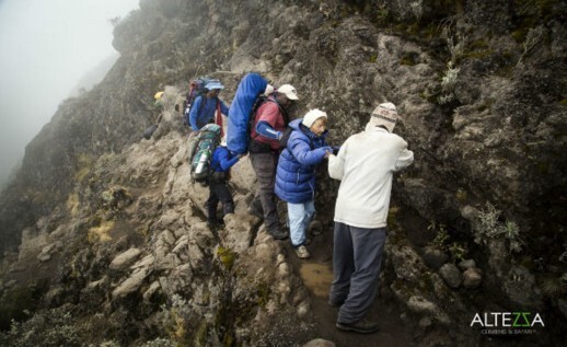 Пенсионерка из Улан-Удэ взошла на вулкан Килиманджаро и установила рекорд Гиннесса