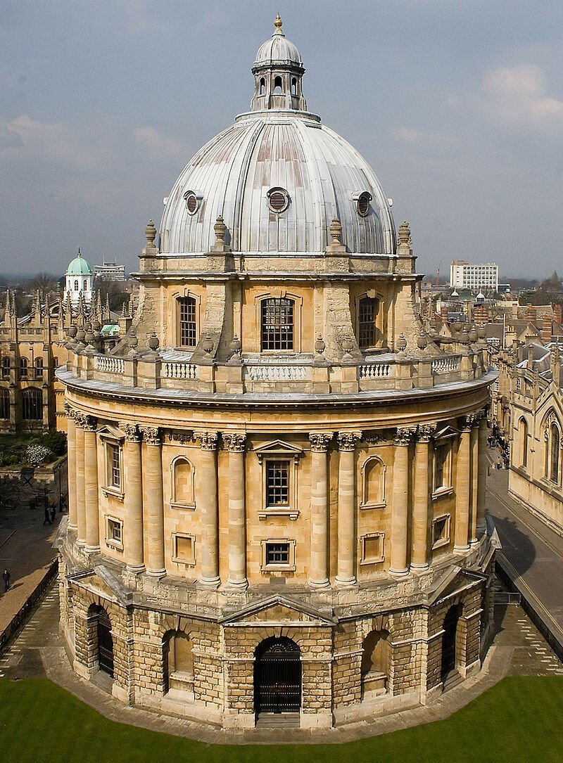 1602 — в Оксфорде основывается легендарная Бодлианская библиотека.