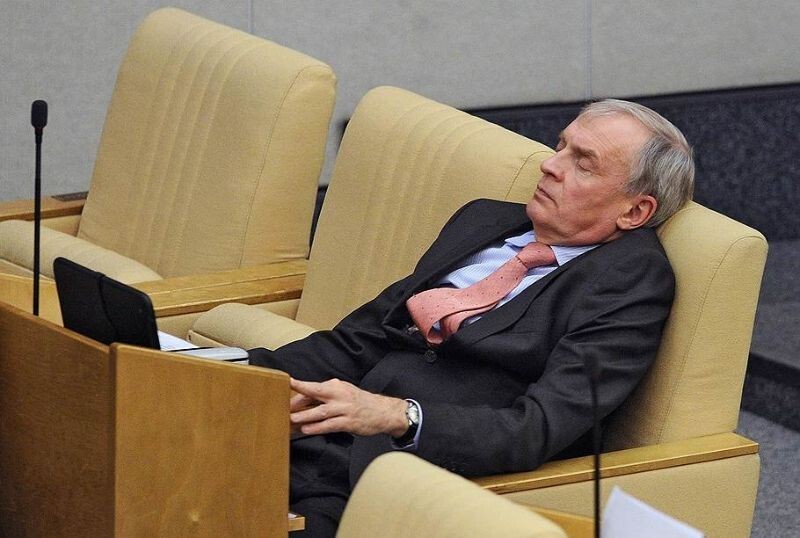 Для депутатов Госдумы предлагают ввести возрастной потолок