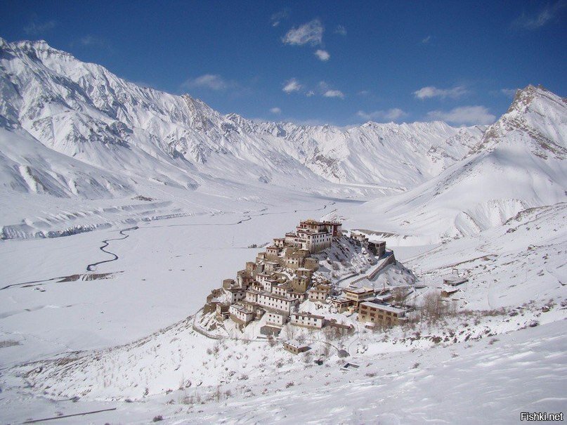 Тибетский монастырь Kye Gompa, расположенный на высоте 4166 метров