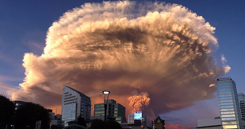 1. Извержение вулкана Кальбуко в Чили.